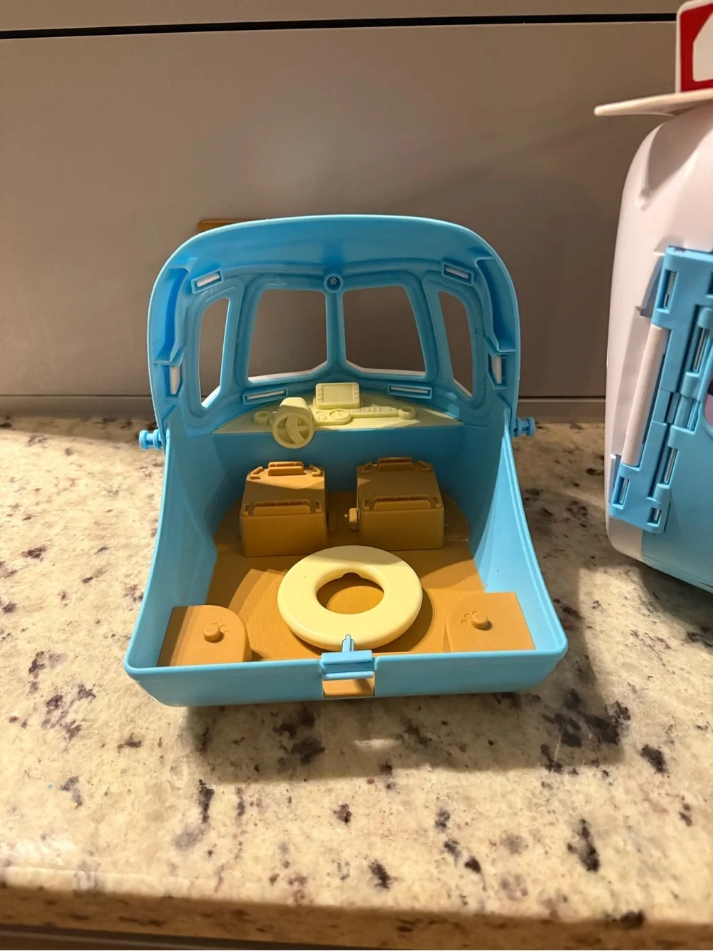 Bluey 3-in-1 Transforming Airplane Boat Playset Play Set